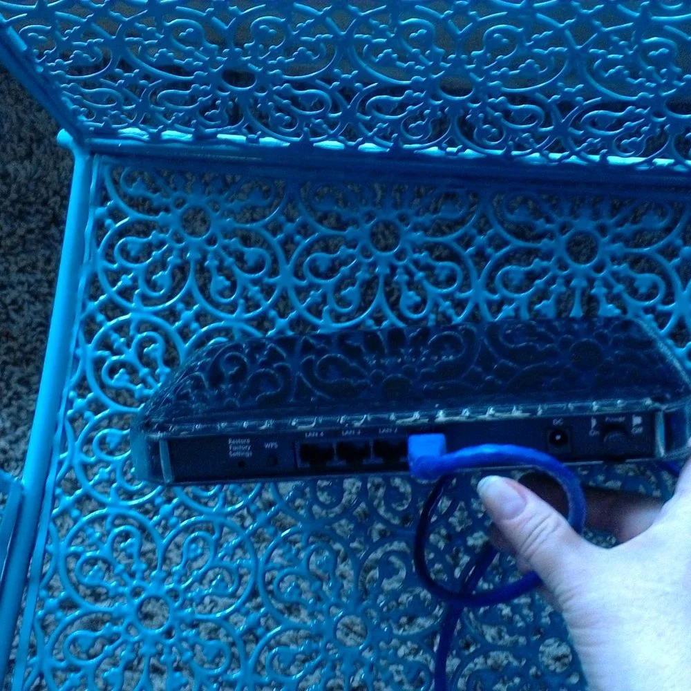 EUC NetGear WIFI Range extender with default access model number WN2500RP